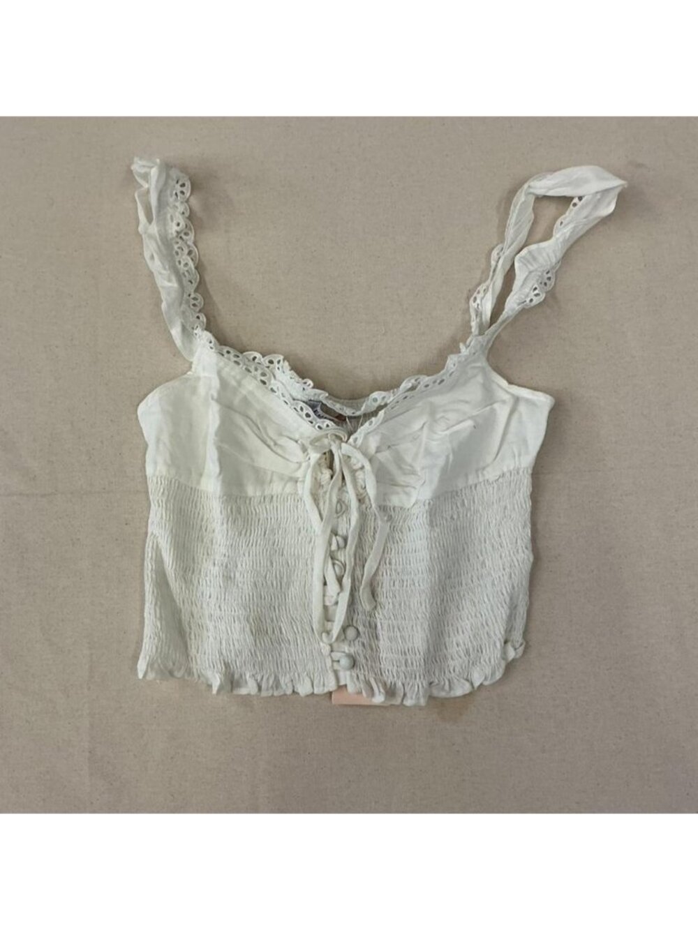 White lace trim smocked cami top 🤍
